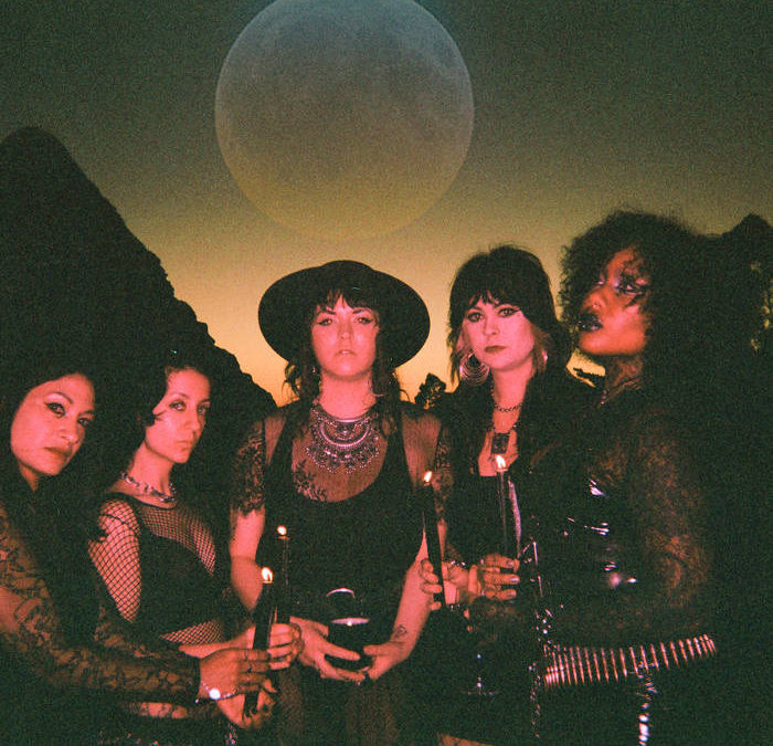 Observer: Fjerstad & Bastet